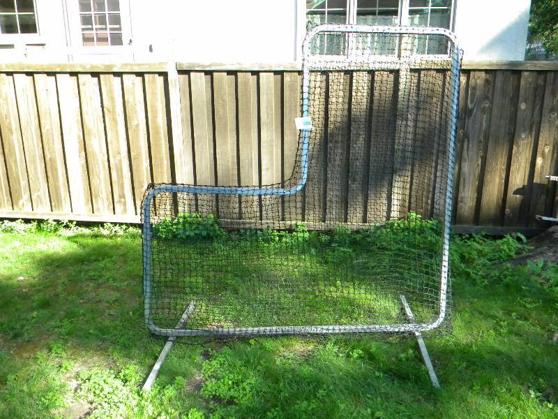 lot 185 image: Pitching Screen