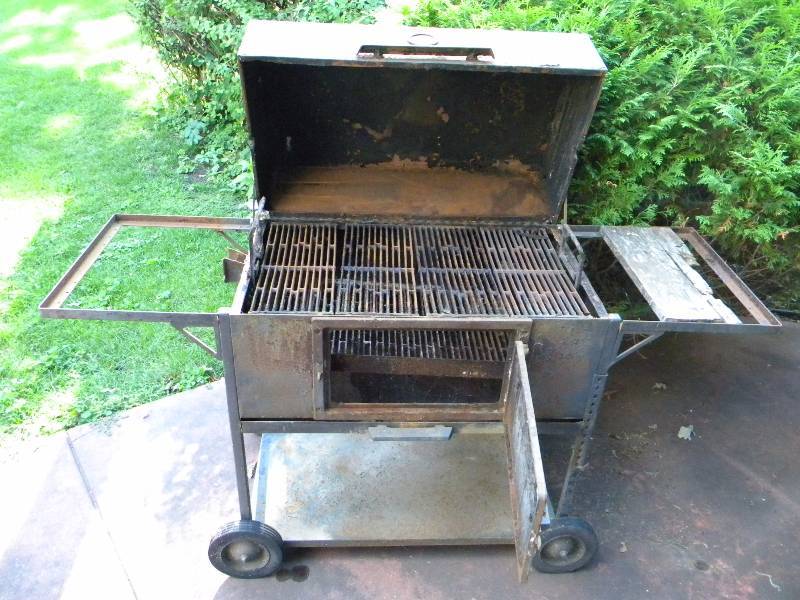 Vintage Charcoal Grill K.A.S. and Stuff Auction 20 Medicine Lake