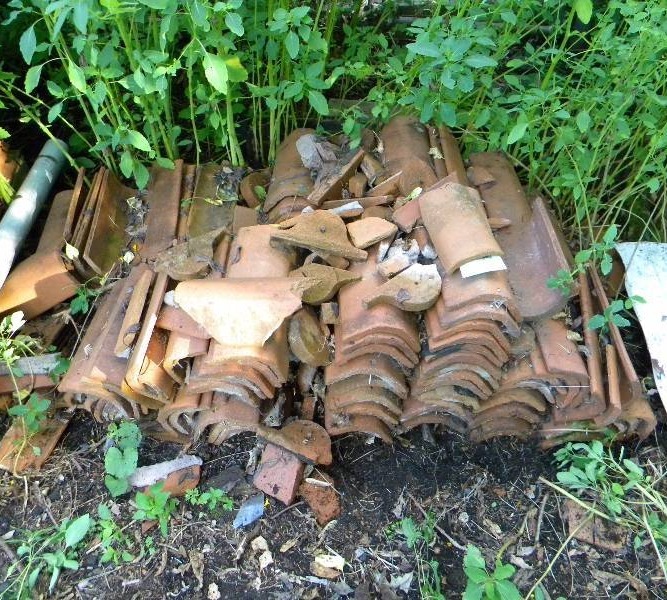 lot 200 image: Spanish Clay Roof Tiles Lot 6