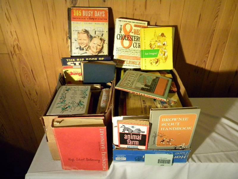 lot 209 image: Vintage Books