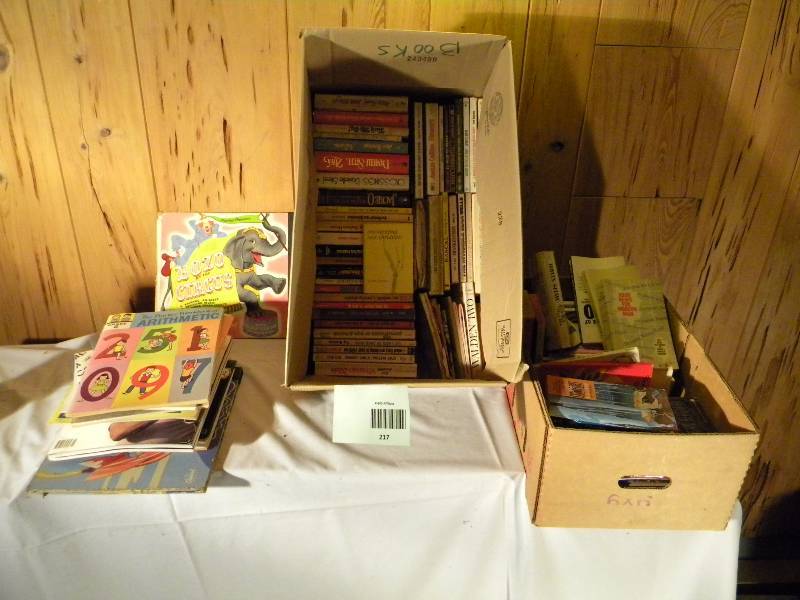 lot 217 image: Vintage Books