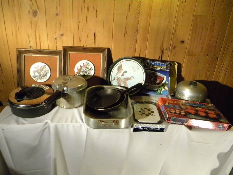 lot 221 image: Kitchenware Lot