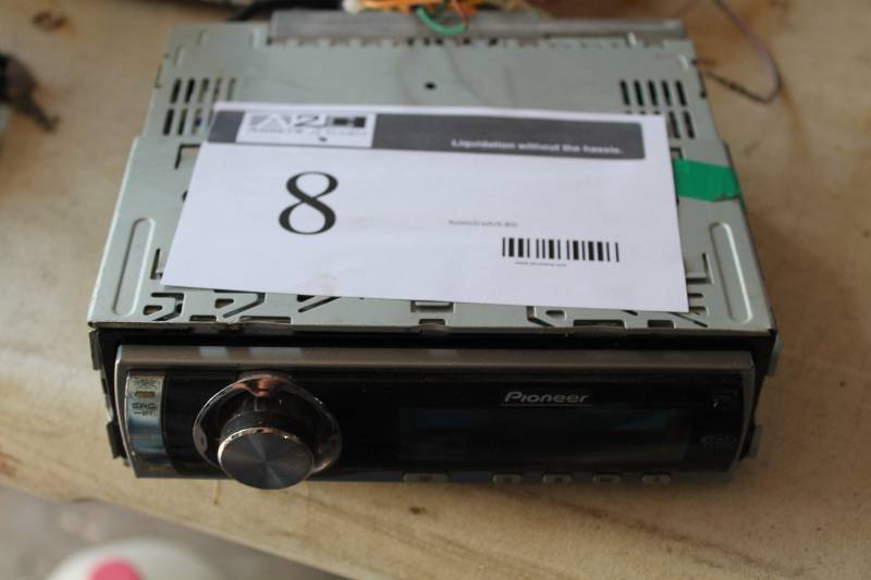 lot 8 image: Pioneer Audio Deck  Receiver wSettings Knob.
