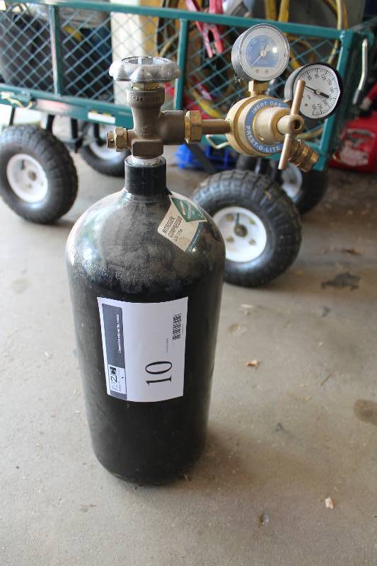lot 10 image: Compressed Nitrogen Cylinder wRelease Valve Gauge Attachment.