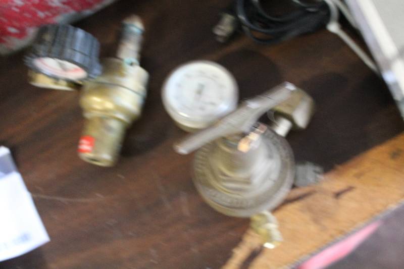 lot 60 image: Lot of (2) Gauge Valves For Gas Cylinder Tanks.