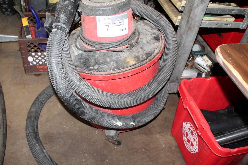 lot 7 image: Sears Shop Vac Vacuum wHose, Cord & Attachments.