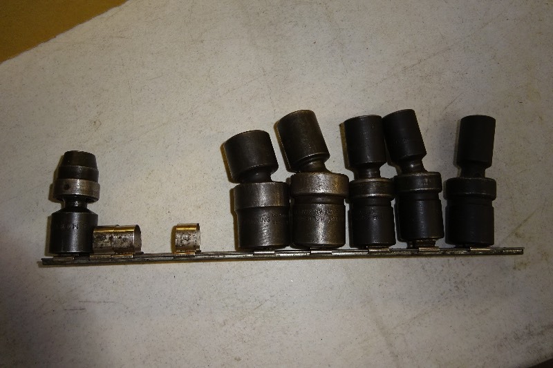 lot 1 image: Snap On Swivel Sockets