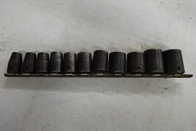 lot 6 image: Snap On Impact Sockets