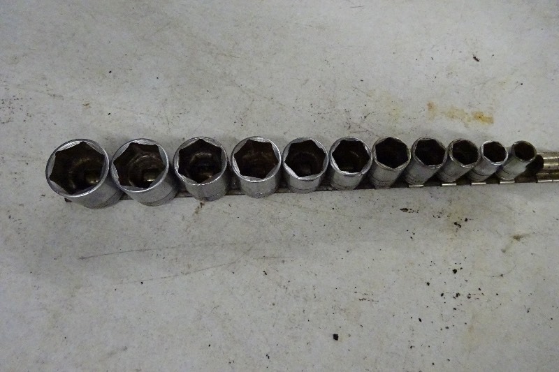 lot 13 image: Snap On 38 Drive Sockets