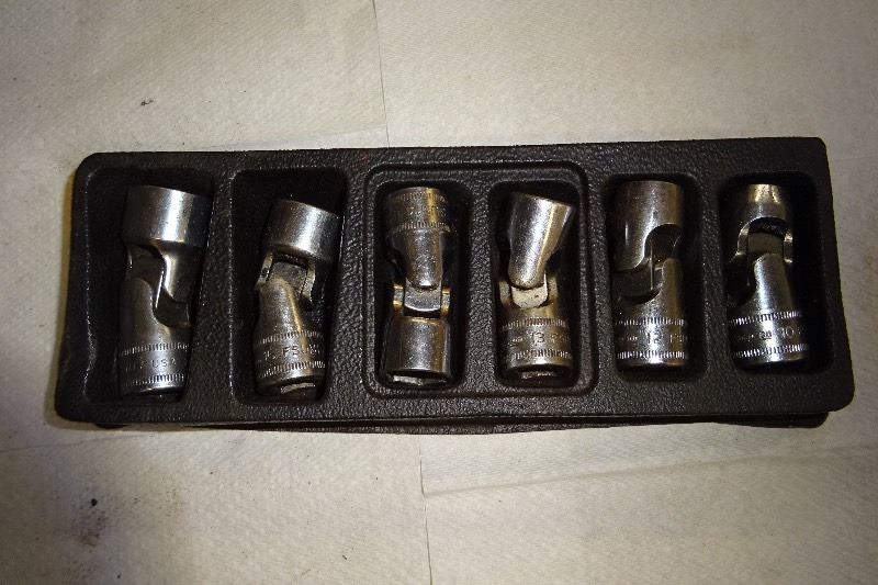 lot 20 image: Snap On 38 Metric Swivel Sockets