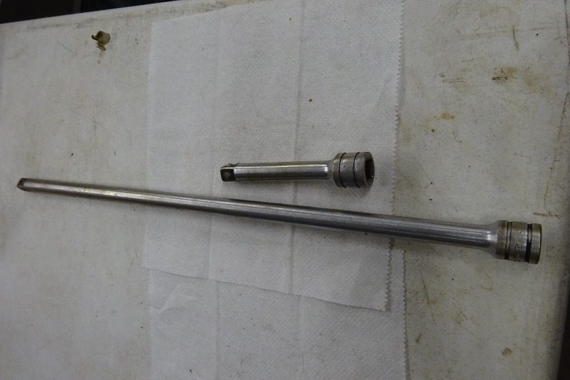 lot 25 image: Snap On 12 Drive Extensions