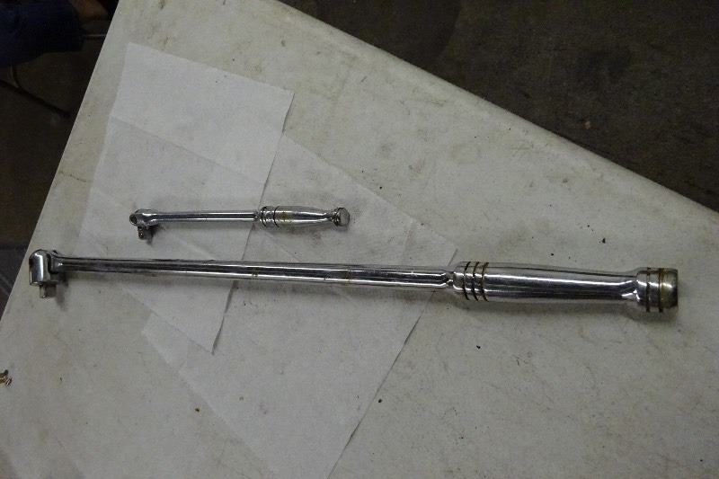 lot 31 image: Snap On Breakers Bars