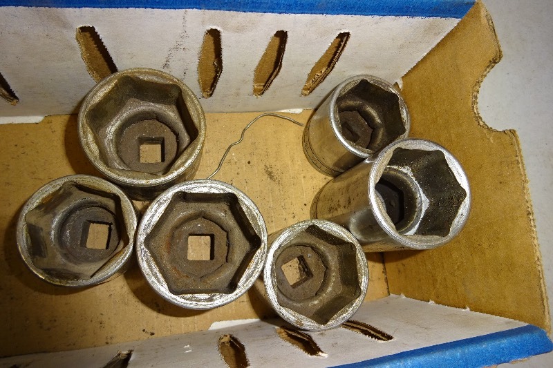 lot 45 image: Snap on Sockets