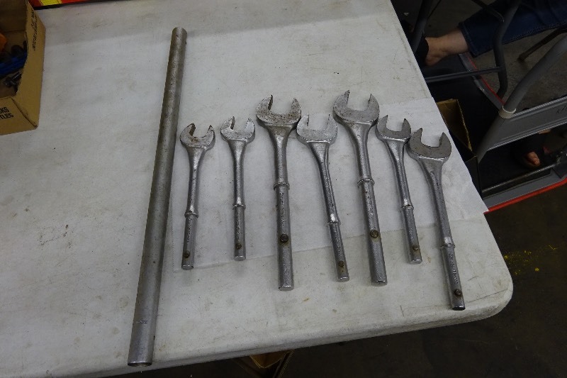 lot 59 image: Snap On Bar Wrench Set