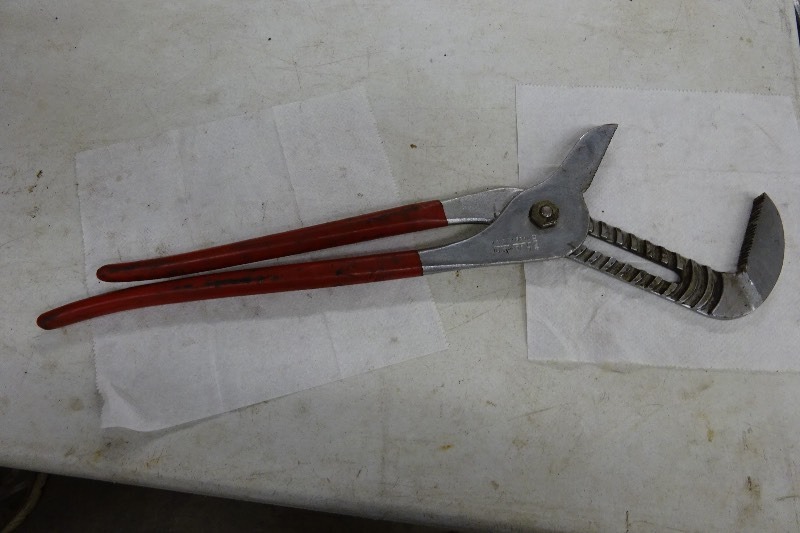 lot 66 image: Bluepoint Pliers