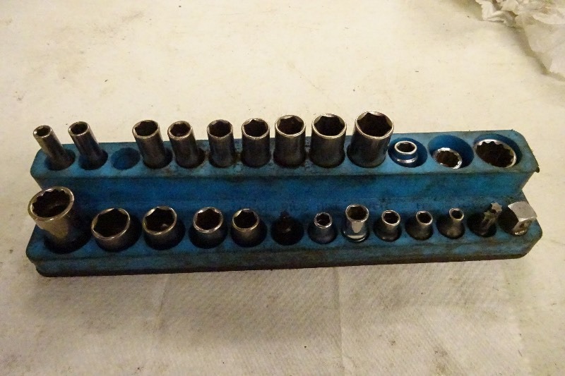lot 74 image: Craftsman Sockets