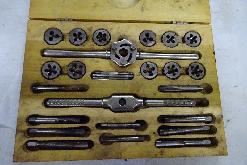 lot 80 image: Bluepoint Standard tap & Die Set