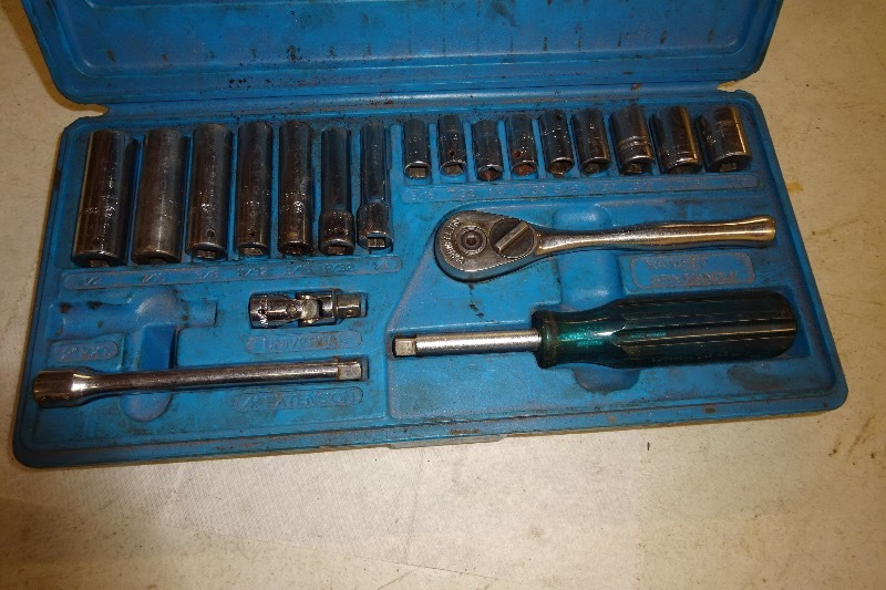 lot 81 image: Cornwell 14 Drive Set