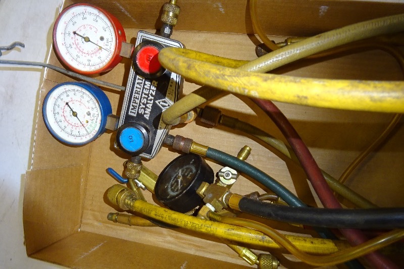 lot 98 image: Arch Weld AC Gauges