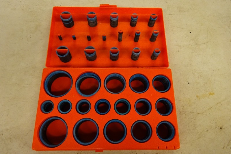 lot 100 image: O ring Set