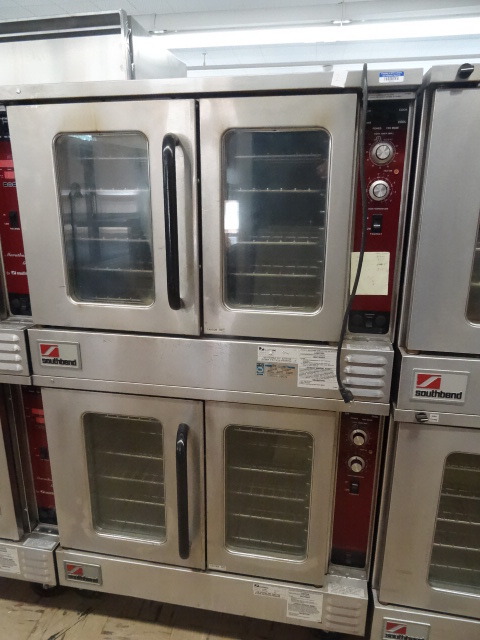 lot 2 image: Double Oven