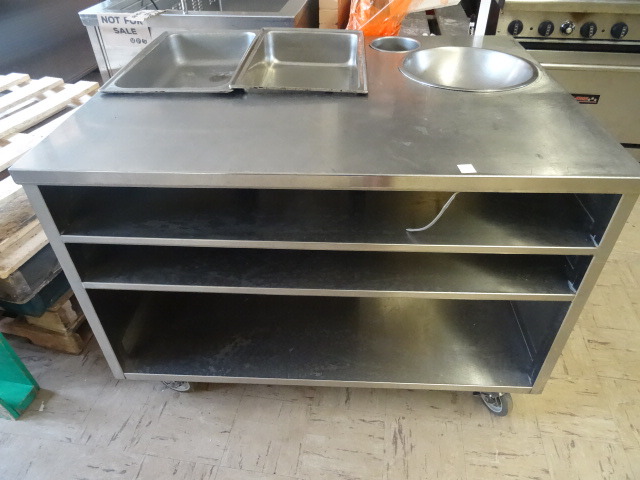 lot 14 image: Service Cart