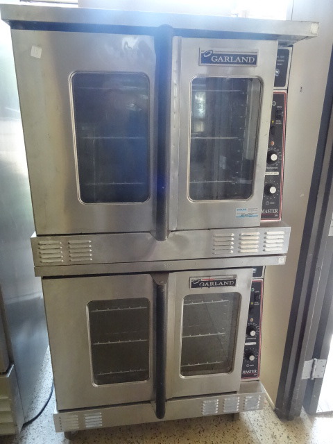 lot 15 image: Double Convection Oven