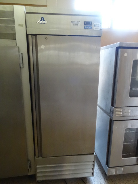 lot 16 image: Freezer