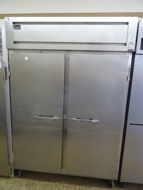 lot 19 image: Refrigerator
