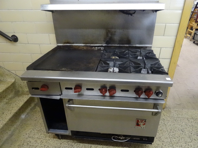 lot 25 image: StoveGriddleOven