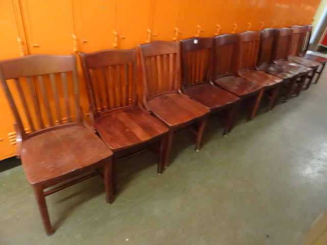 lot 32 image: Chairs
