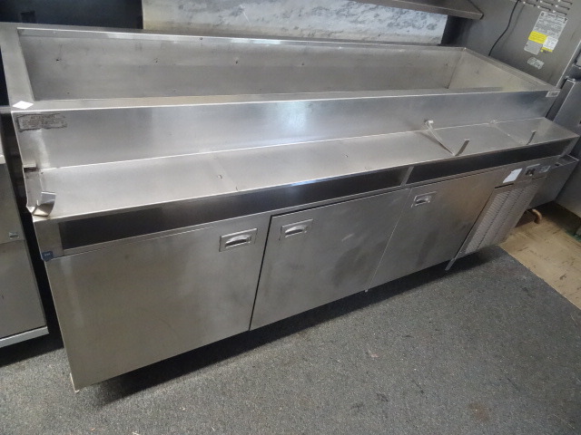 lot 36 image: Salad Bar