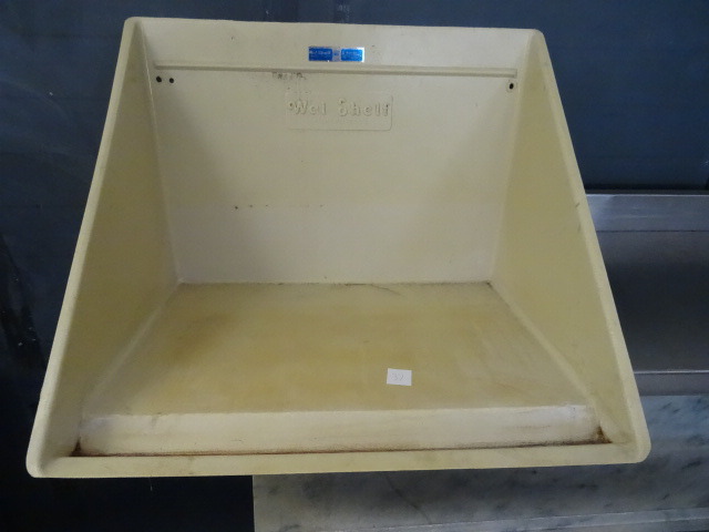 lot 37 image: Wall Shelf