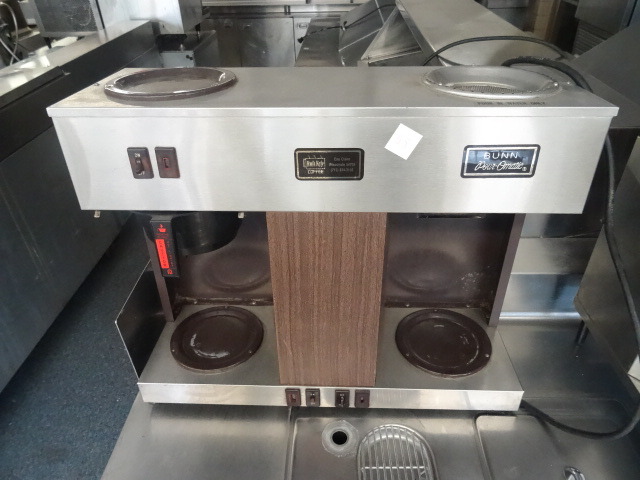 lot 55 image: Bunn Coffee Brewer