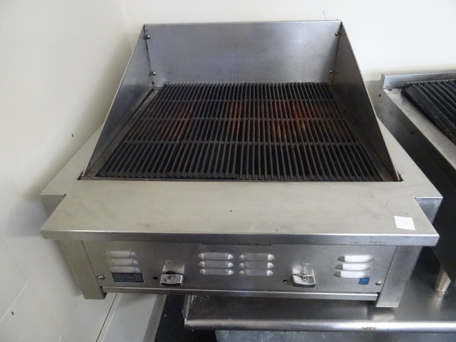 lot 113 image: Broiler