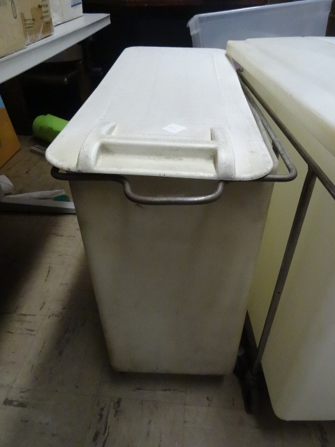 lot 145 image: Dry Ingredient Bin