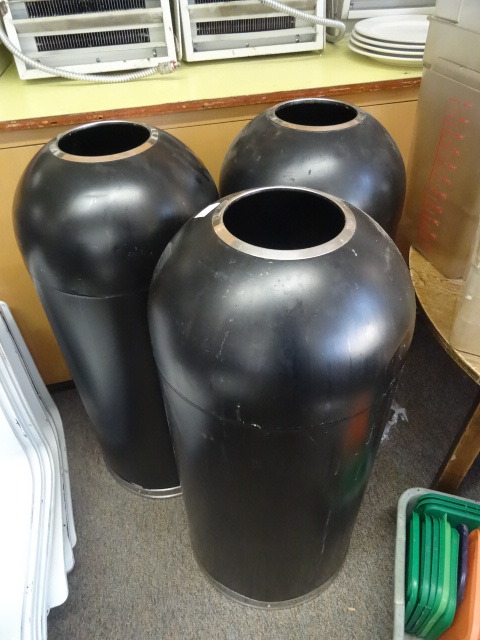 lot 159 image: Garbage Cans