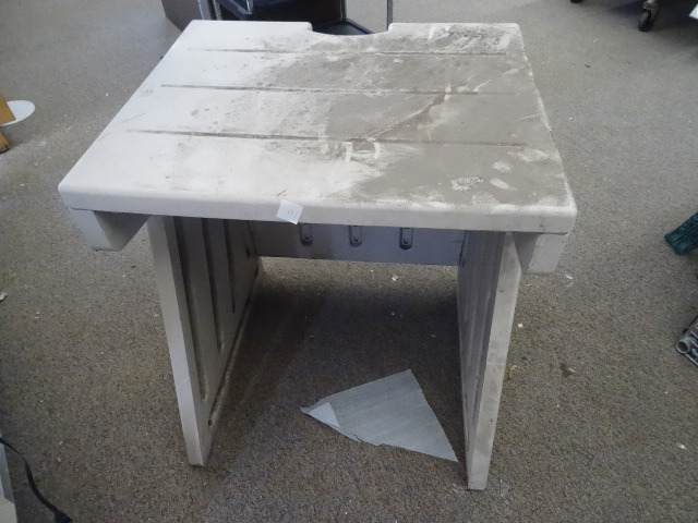 lot 161 image: Plastic Table