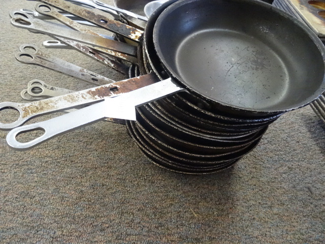 lot 197 image: Sautee Pan