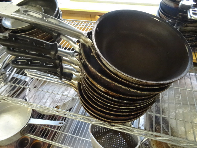 lot 202 image: Sautee Pan
