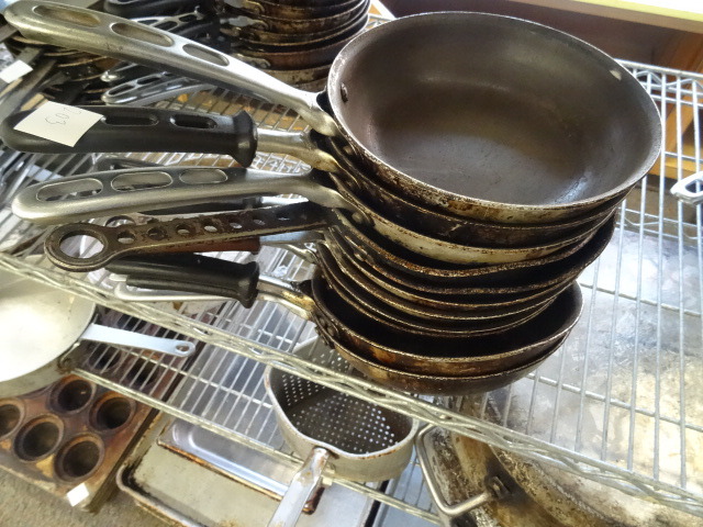 lot 203 image: Sautee Pan