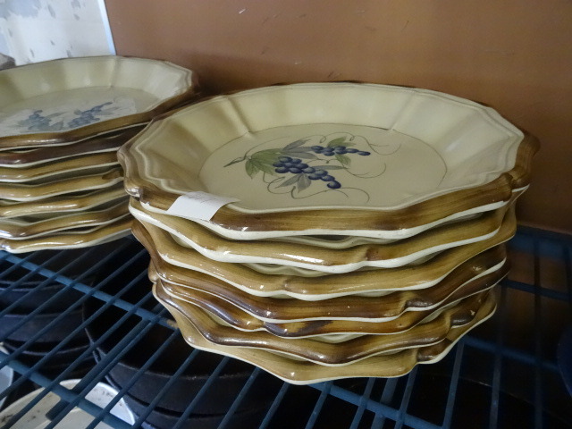 lot 217 image: Deep Plates