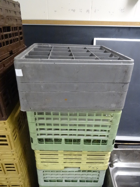 lot 240 image: Dishwasher Racks