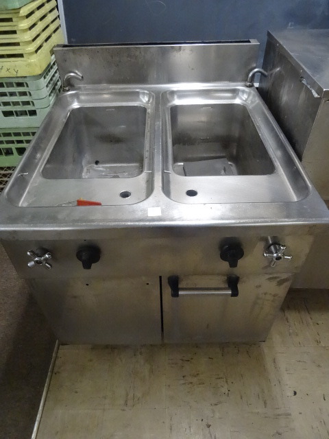 lot 244 image: Pasta Cooker