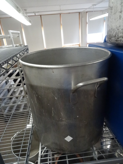 lot 284 image: Stock Pot