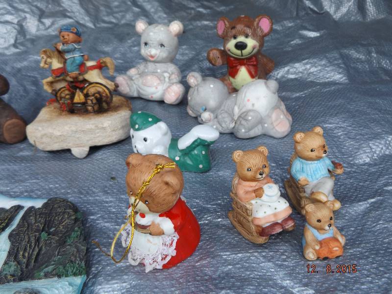 figurines