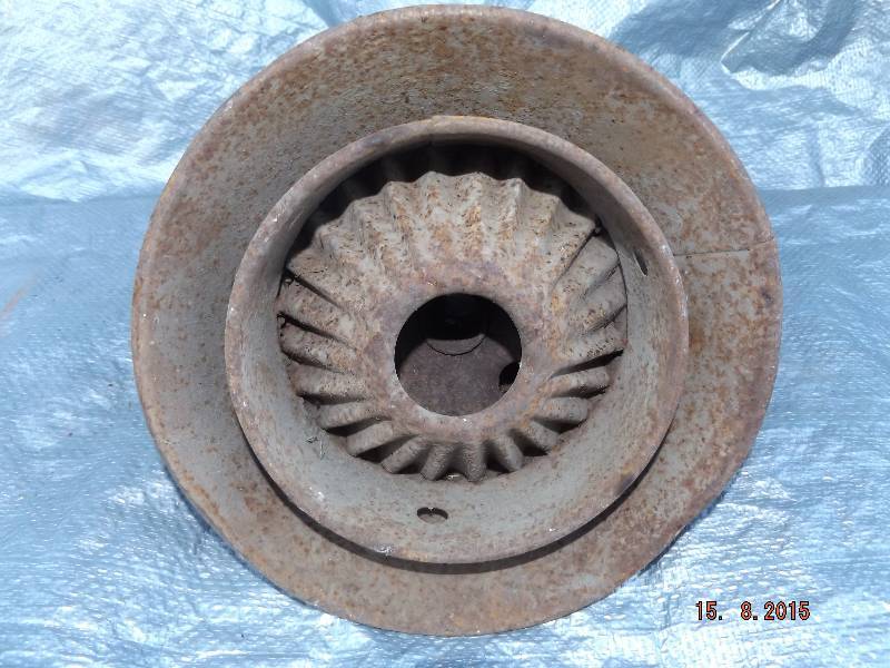 Antique clothes washer