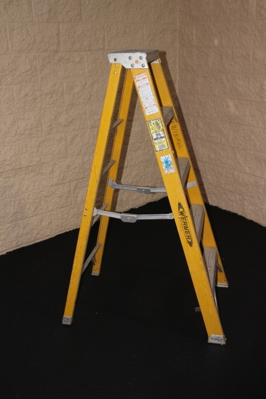 WERNER Fiberglass Ladder