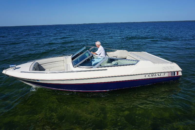 lot 1 image: 1988 Cobalt Condurre 223 22 Classic Sport Boat