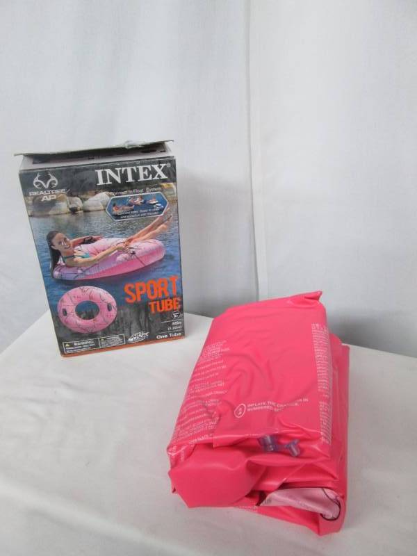 lot 81 image: Intex Realtree Camo Kids Inflatable Tube